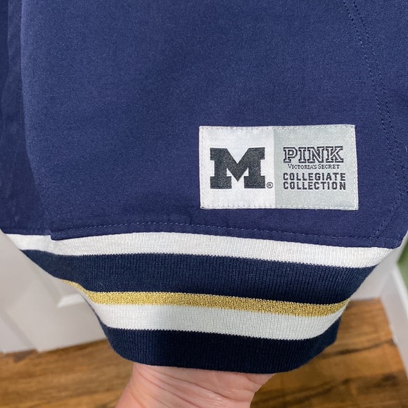 SOLD eB Univ Of Michigan Wolverines 1/4 Zip Pullover Jacket EUC - Picture 6 of 15